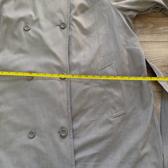 London Fog Limited Edition Trench Coat Women’s 2XL Tan Belted Removable Liner 22 - Picture 12 of 14